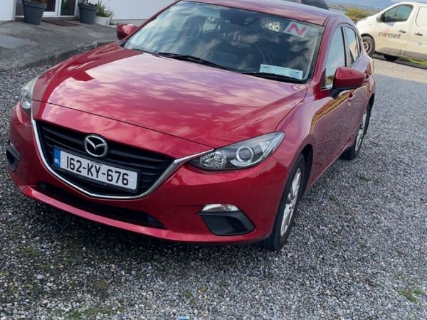 Mazda Mazda3 Hatchback, Diesel, 2016, Red