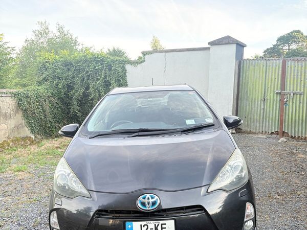 Toyota Aqua Hatchback, Petrol Hybrid, 2012, Black