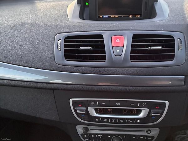 Renault Megane Estate/Jeep, Diesel, 2012, Silver