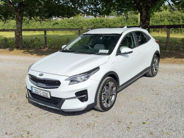 Kia XCeed Hatchback, Petrol Plug-in Hybrid, 2020, White