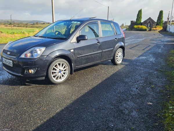 Ford Fiesta Hatchback, Petrol, 2007, Black