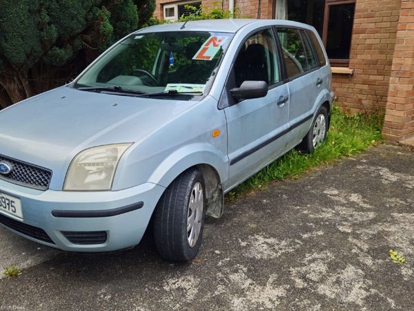 Ford Fusion Hatchback, Petrol, 2003, Green