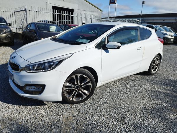 Kia Ceed Hatchback, Diesel, 2014, White