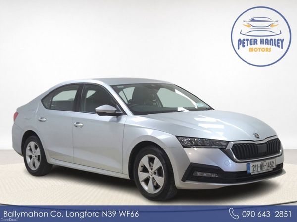 Skoda Octavia Saloon, Petrol, 2021, Silver
