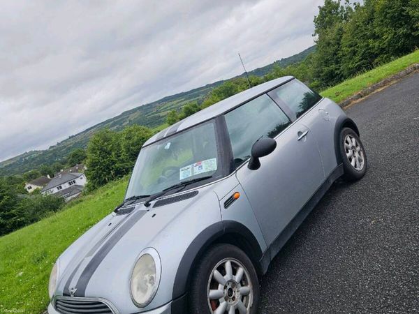 Mini One Hatchback, Petrol, 2004, Silver
