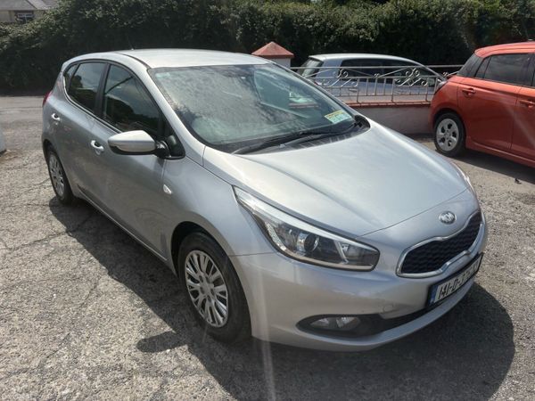 Kia Ceed Hatchback, Diesel, 2014, Silver