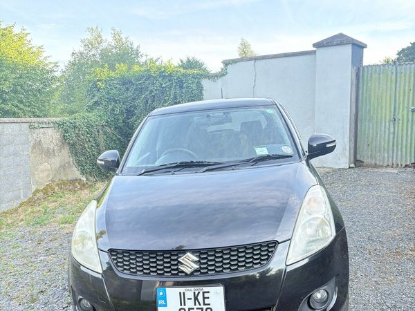 Suzuki Swift Hatchback, Petrol, 2011, Black