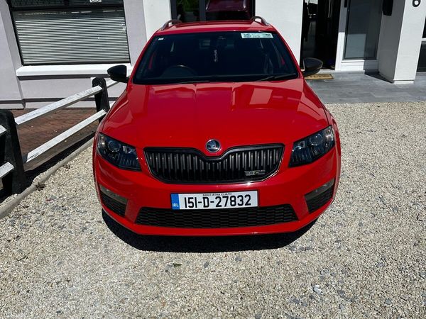 Skoda Octavia Estate, Diesel, 2015, Red