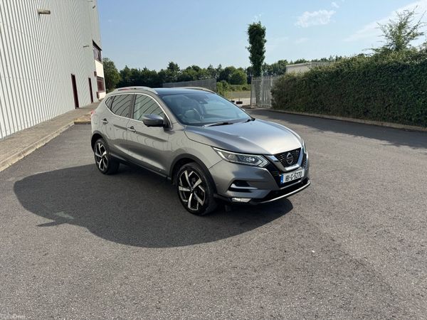 Nissan Qashqai Hatchback, Diesel, 2018, Grey