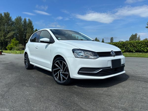 Volkswagen Polo Hatchback, Petrol, 2015, White