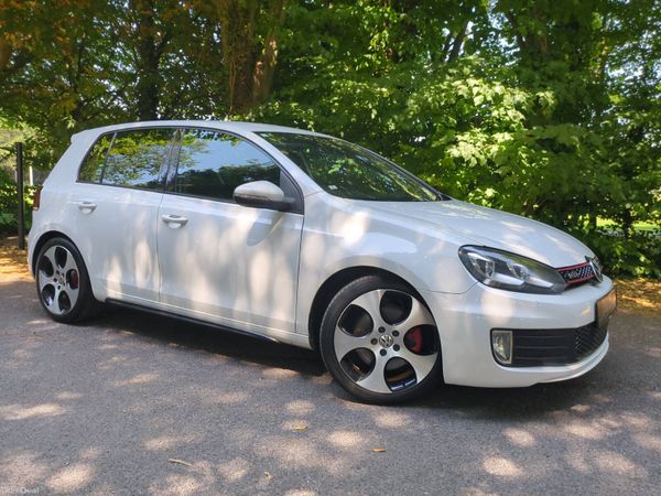 Volkswagen Golf Hatchback, Petrol, 2011, White