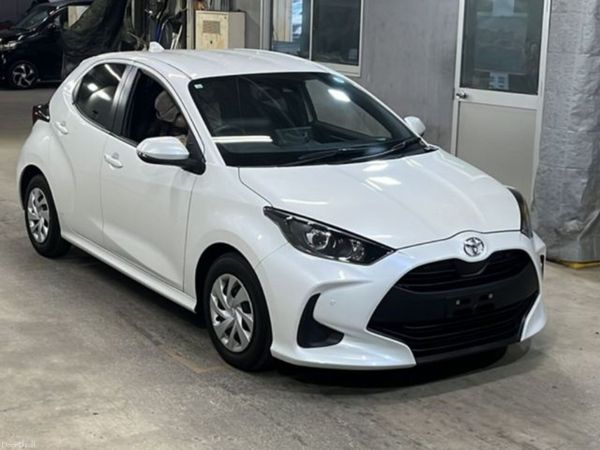 Toyota Yaris Hatchback, Petrol, 2022, White