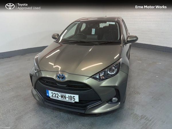 Toyota Yaris Hatchback, Petrol Hybrid, 2023, Bronze