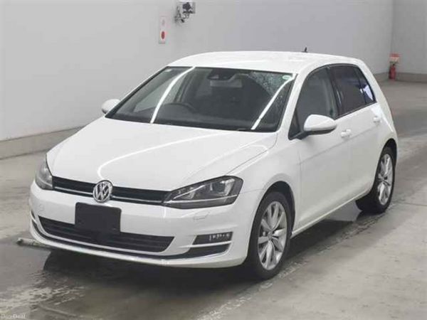 Volkswagen Golf Hatchback, Petrol, 2014, White