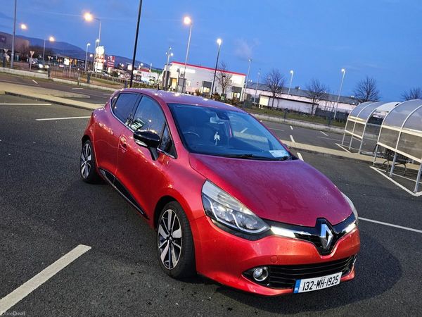 Renault Clio Hatchback, Diesel, 2013, Red