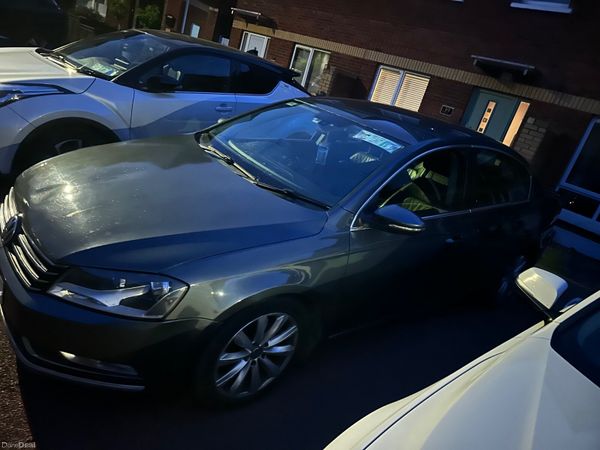 Volkswagen Passat Saloon, Diesel, 2013, Grey