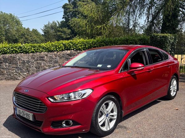 Ford Mondeo Hatchback, Diesel, 2015, Red