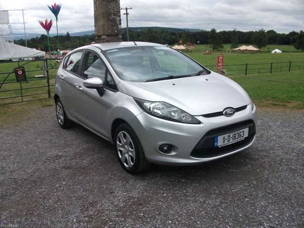 Ford Fiesta Hatchback, Petrol, 2011, Silver