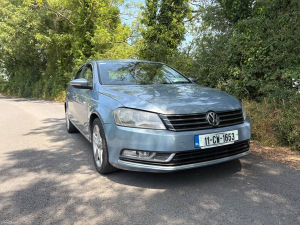 Volkswagen Passat Saloon, Diesel, 2011, Grey