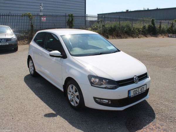 Volkswagen Polo Hatchback, Petrol, 2013, White