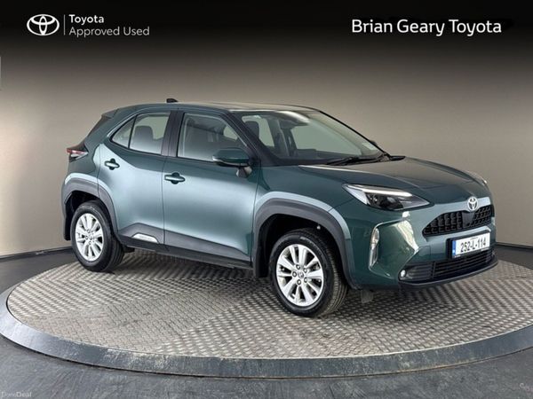 Toyota Yaris Cross SUV, Petrol Hybrid, 2025, Green