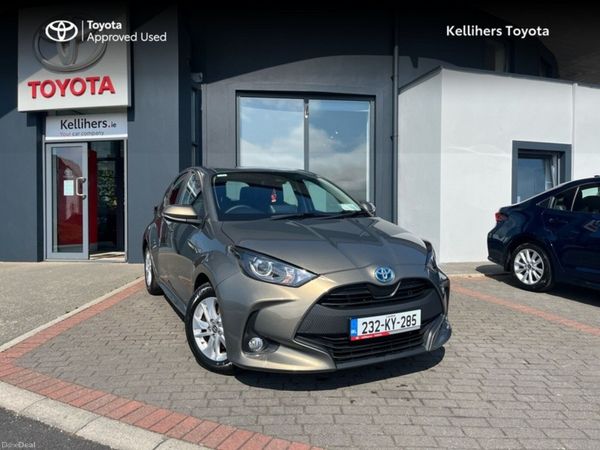 Toyota Yaris Hatchback, Petrol Hybrid, 2023, Bronze