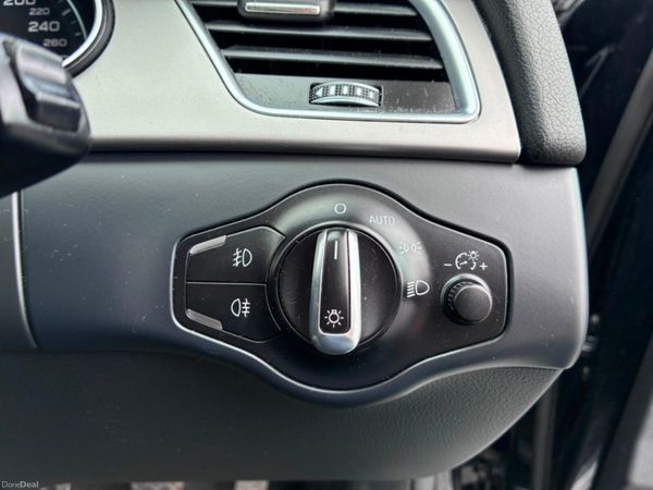 Audi A4 Saloon, Diesel, 2015, Black