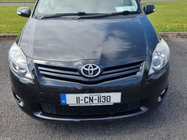 Toyota Auris Hatchback, Diesel, 2011, Black