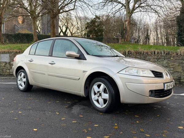 Renault Megane Saloon, Petrol, 2008, Gold