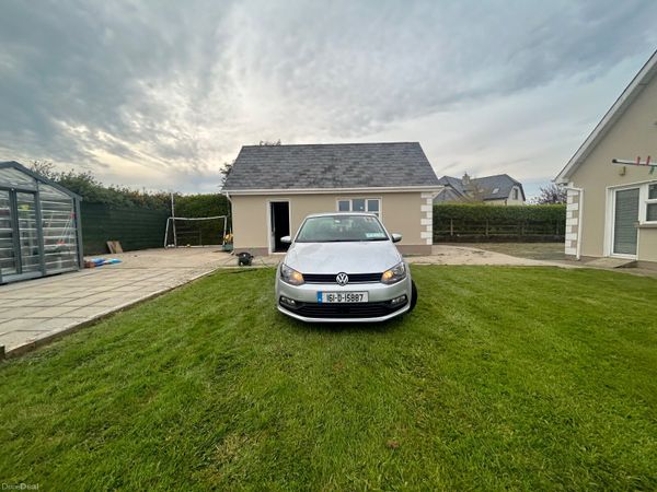 Volkswagen Polo Hatchback, Petrol, 2016, Silver