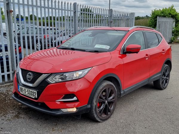 Nissan Qashqai Hatchback, Diesel, 2018, Red