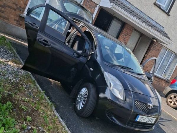 Toyota Yaris Hatchback, Petrol, 2007, Black