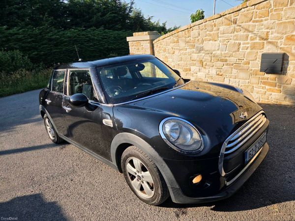 Mini One Estate/Jeep, Diesel, 2016, Black