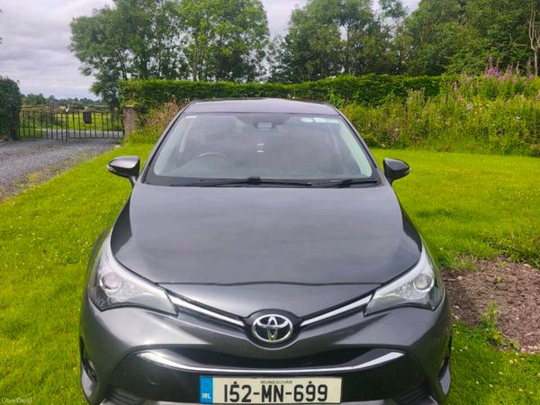 Toyota Avensis Saloon, Diesel, 2015, Grey