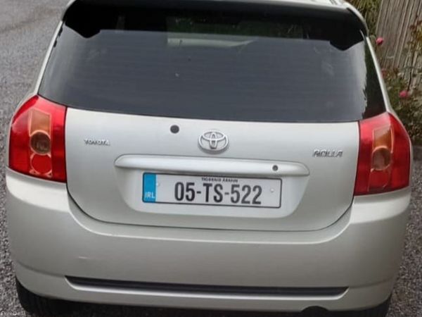 Toyota Corolla Hatchback, Petrol, 2005, Silver