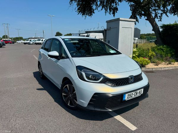 Honda Jazz Hatchback, Petrol Hybrid, 2025, White
