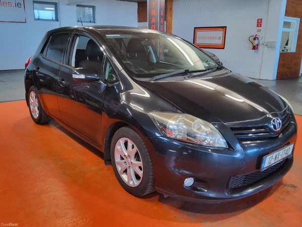 Toyota Auris Hatchback, Diesel, 2012, Black