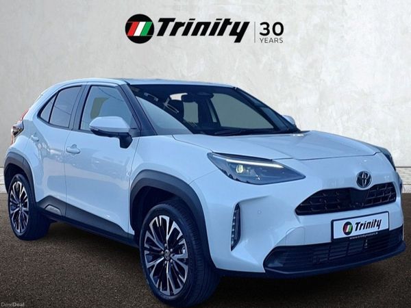 Toyota Yaris Cross Hatchback, Petrol Hybrid, 2024, White