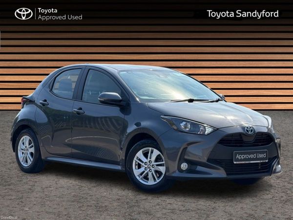 Toyota Yaris Hatchback, Petrol Hybrid, 2023, Grey