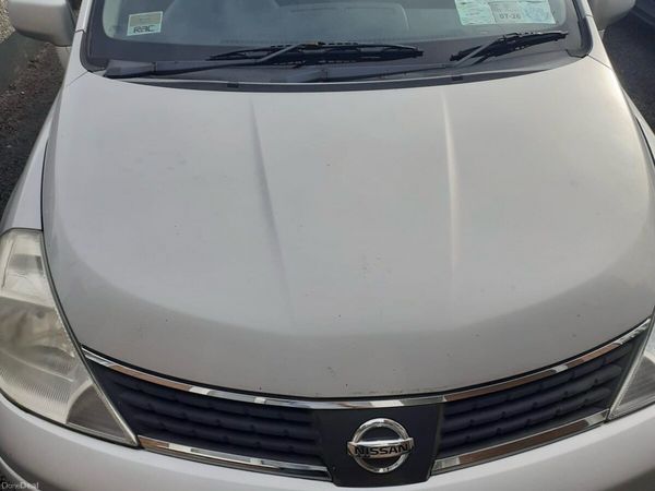 Nissan Tiida Saloon, Petrol, 2010, Silver
