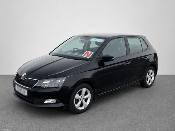 Skoda Fabia Hatchback, Petrol, 2015, Black