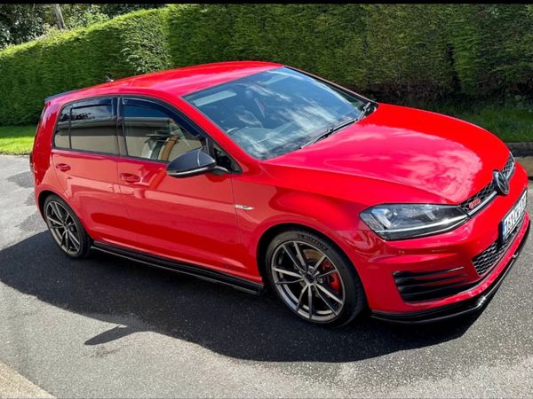 Volkswagen Golf Hatchback, Diesel, 2016, Red