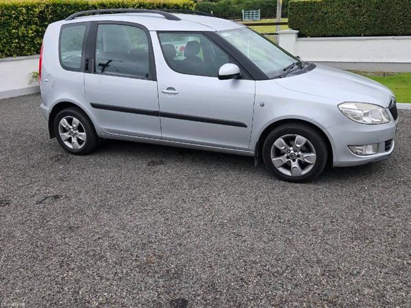 Skoda Roomster MPV, Petrol, 2011, Silver