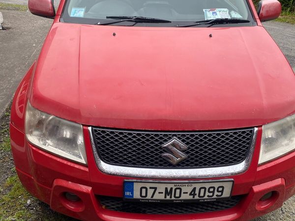 Suzuki Grand Vitara SUV, Petrol, 2007, Red