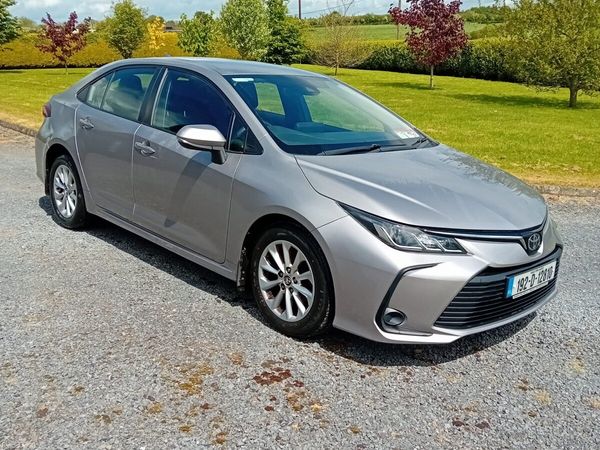 Toyota Corolla Saloon, Petrol, 2019, Grey