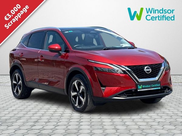 Nissan Qashqai MPV, Petrol, 2023, Red