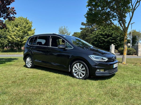 Volkswagen Touran MPV, Petrol, 2017, Black
