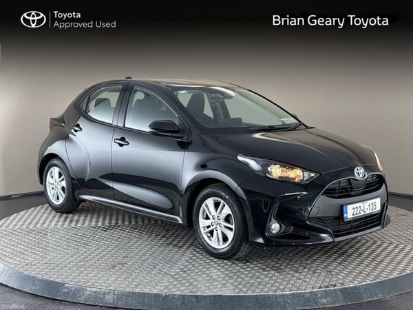 Toyota Yaris Hatchback, Petrol, 2022, Black