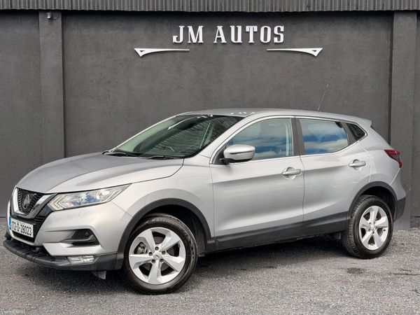 Nissan Qashqai SUV, Petrol, 2017, Silver
