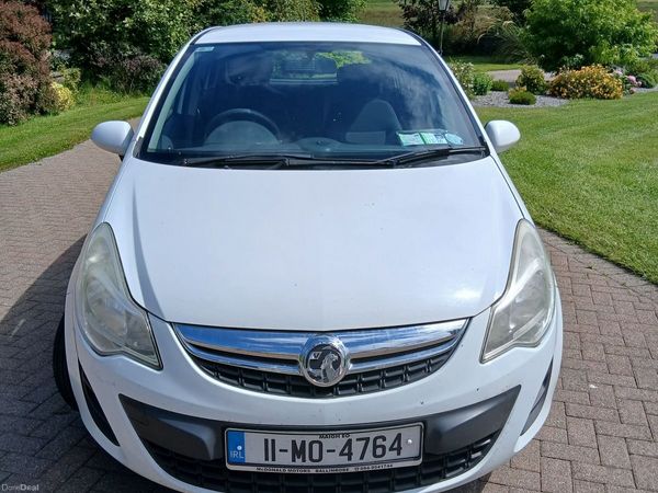 Vauxhall Corsa Hatchback, Diesel, 2011, White